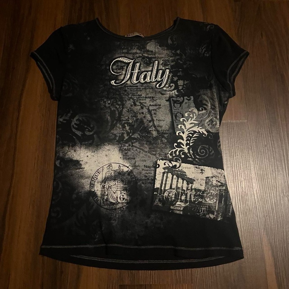 Blue cannon Italy y2k top 
Size-Medium 


Shoot me a question if any questions
